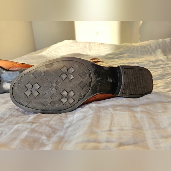 Boots - Picture 5 of 9